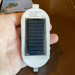 4-in-1 mini power bank